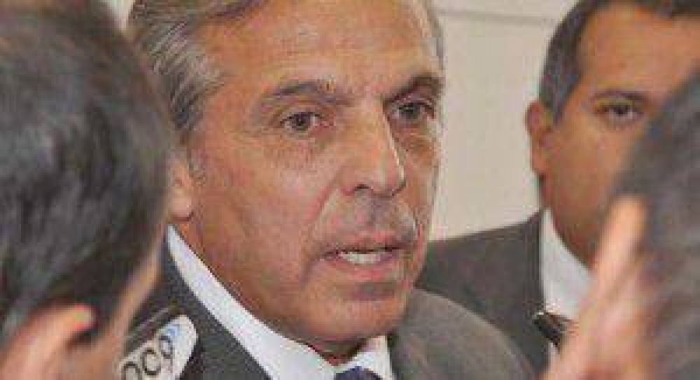 Sapag repudi� los �sabotajes� y habl� de interna sindical