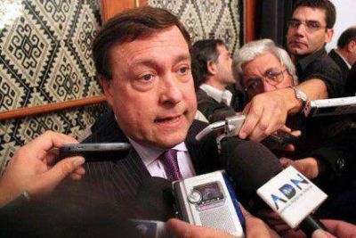Weretilneck: �El gobierno provincial no negocia con delincuentes y saqueadores�