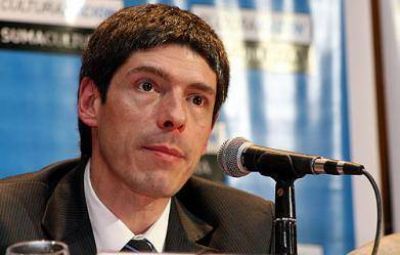 Se posterg� la llegada de Abal Medina para el viernes venidero