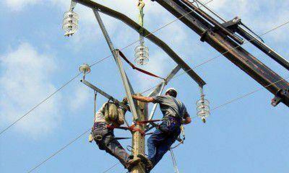 Los trabajadores del sector el�ctrico se declararon en alerta y movilizaci�n