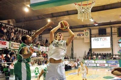 Gimnasia se hizo una fiesta con Atenas