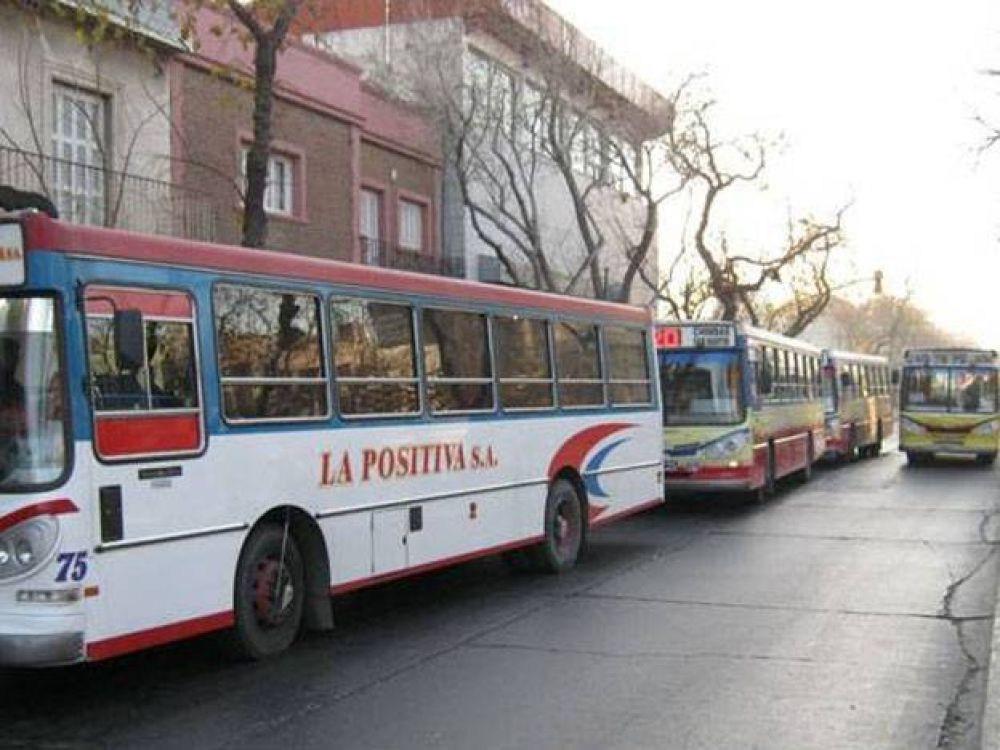 El 24 y el 31 el servicio de colectivos funcionar� hasta las 21 horas 