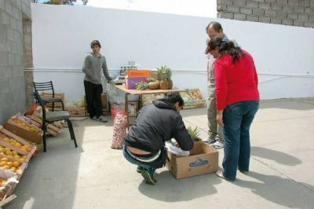 �Frutas y Verduras para todos� se despidi� de Caleta