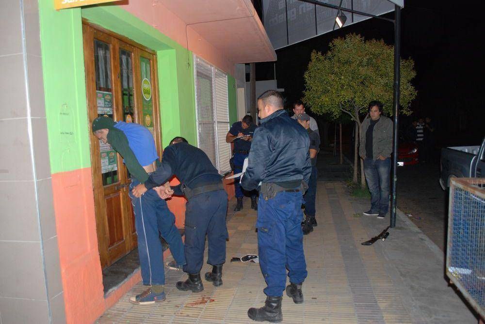 Vecinos detuvieron a delincuente que hab�a robado en una vivienda de la Ciudad