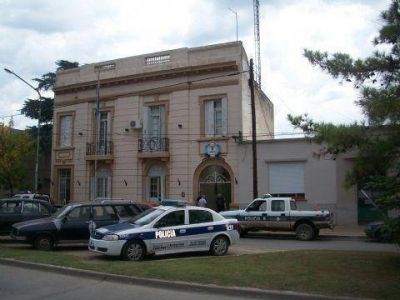 Brandsen: Fuerte choque en esquina c�ntrica