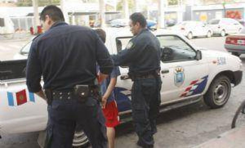 Sujeto detenido por violar a sus hermanas