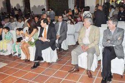 El intendente presenci� el concierto navide�o en la Casa de Gobierno