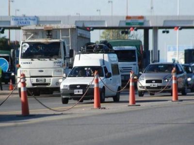 Exodo tur�stico con un intenso movimiento en Puente Brazo Largo 