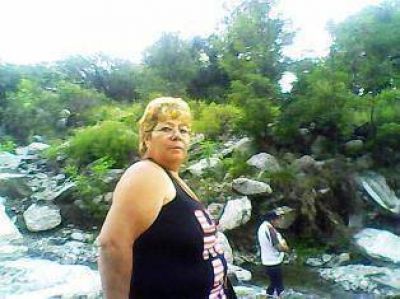 Un caballo de trote mat� a su due�a de dos patadas 