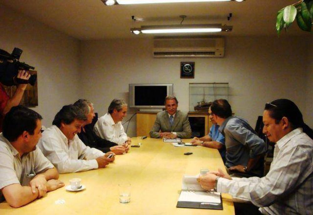 Intendentes del MPN se reunieron con Sobisch.