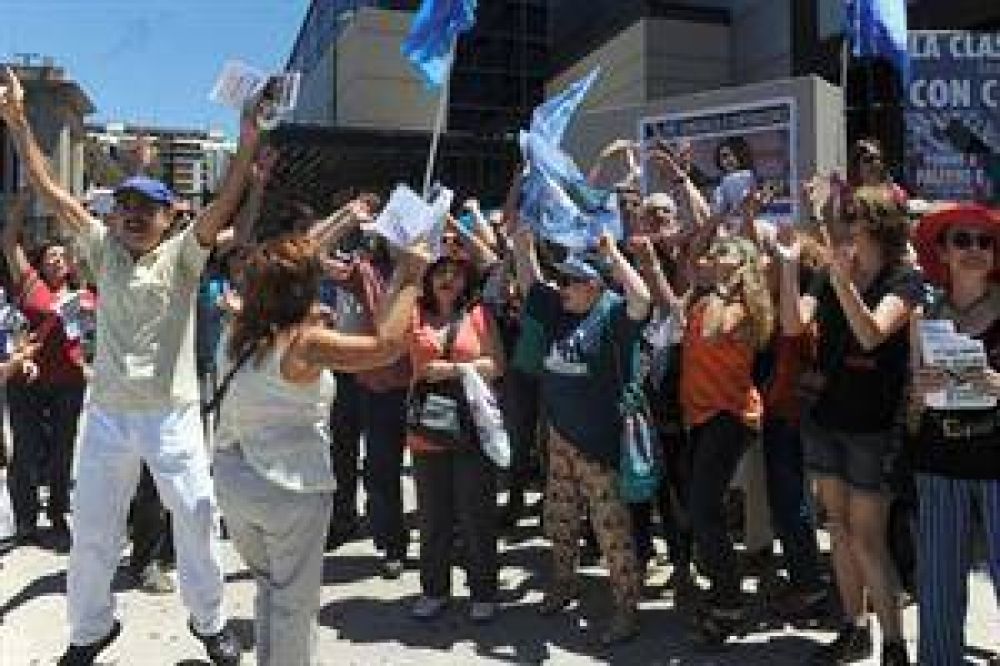 El Gobierno podr�a mantener en La Rural a la misma empresa