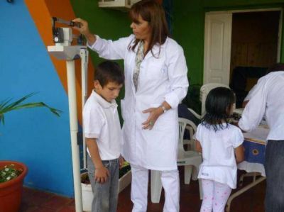 Ni�os del Hogar Peque�os Milagros recibieron asistencia sanitaria