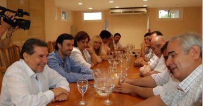 �Que los obreros del Parque Industrial se queden tranquilos, van a seguir en sus puestos de trabajo� 