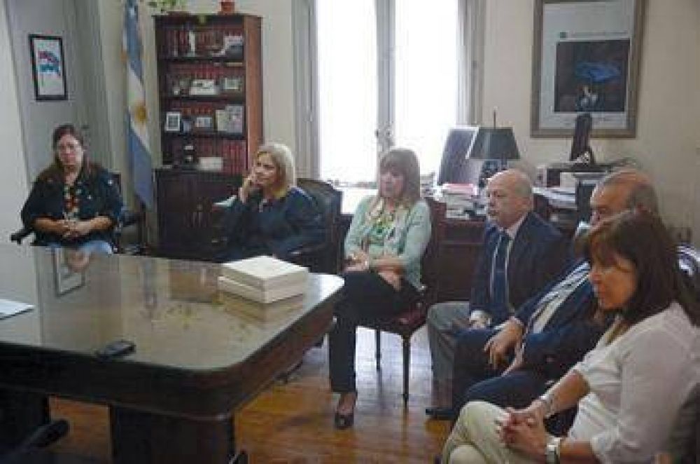 Integrar�n las bases de datos de Gobierno y Justicia