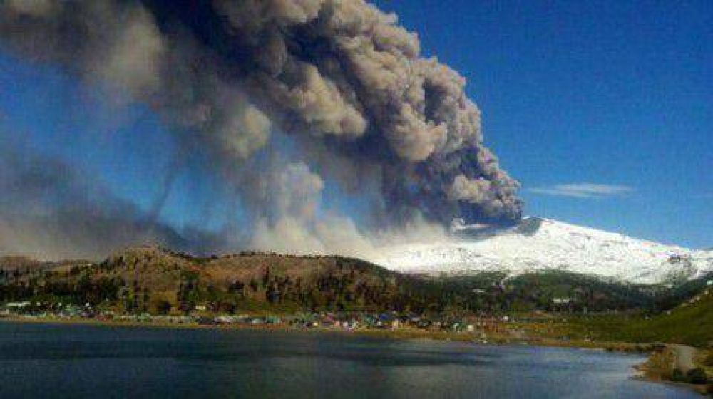El Municipio asegur� que la erupci�n del volc�n Copahue no representa riesgo para La Angostura