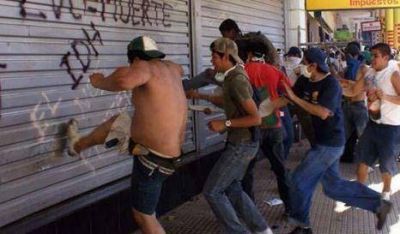 Robaron negocios en la calle Avellaneda
