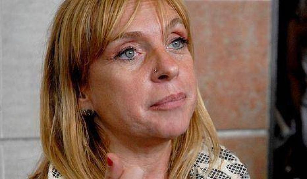 "Votamos leyes que luego no se cumplen"