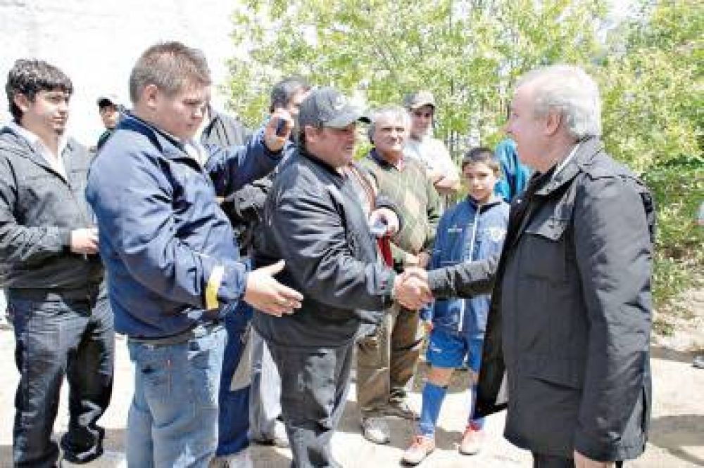 Peralta conmemor� el �D�a del estibador portuario�
