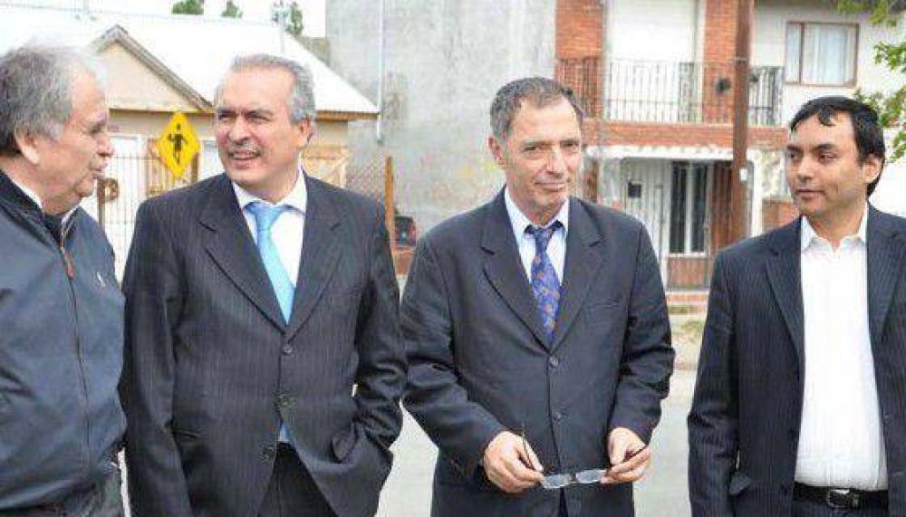 Usina e interconectado, obras que se planea terminar a mediados de 2013