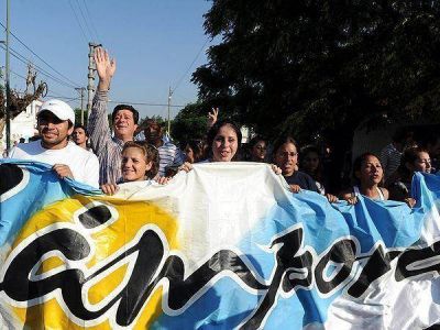 En C�rdoba echaron a dos docentes que se opon�an a La C�mpora