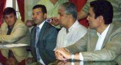 Capital. Anunci� el muncipio ambicioso plan de alumbrado y asfaltado
