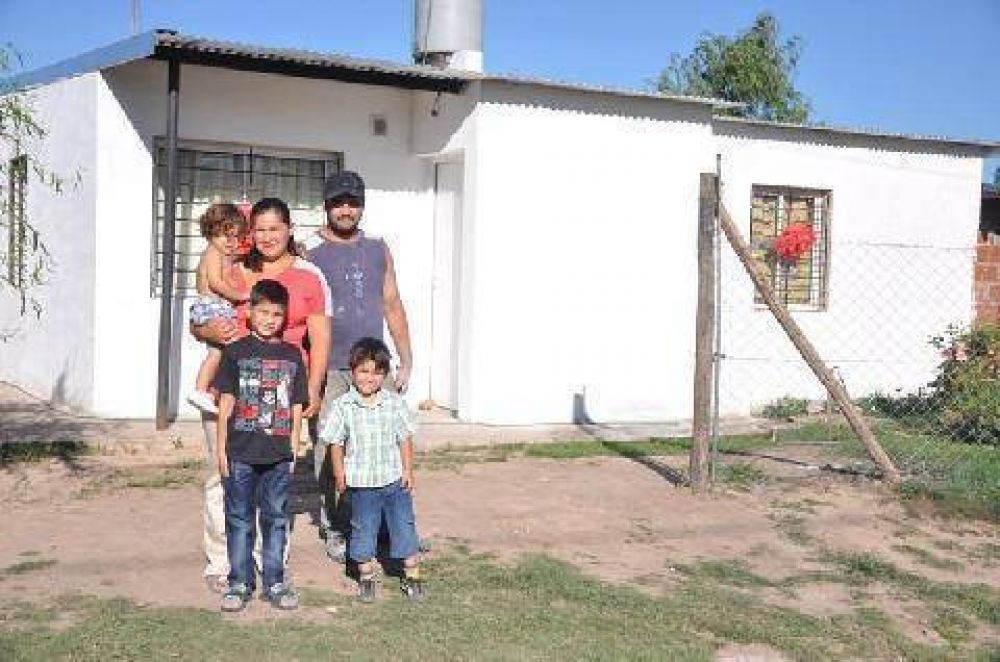 El MTC entreg� 20 nuevas viviendas sociales en Villa del Parque