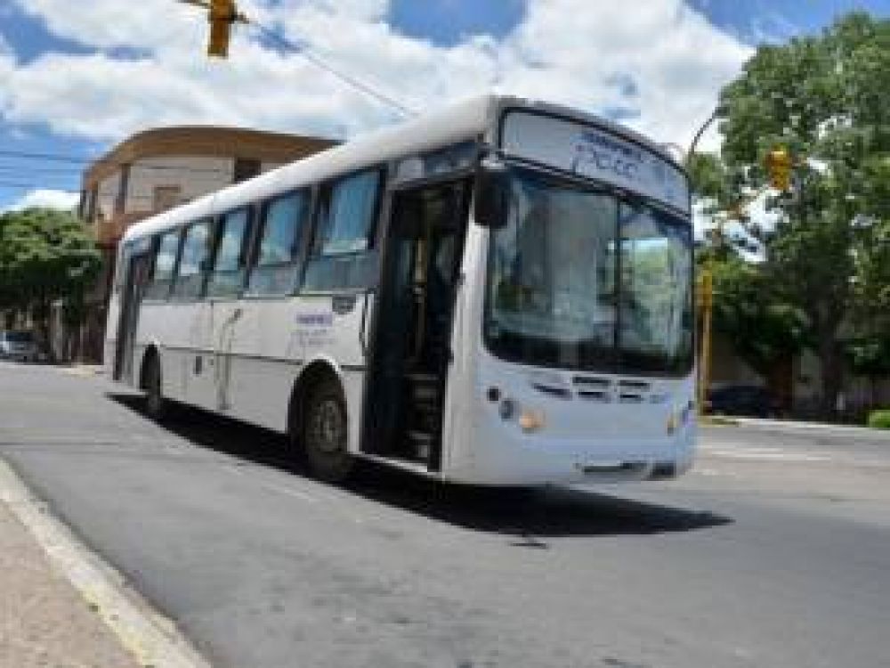 Padula recibe a intendentes preocupados por el servicio 