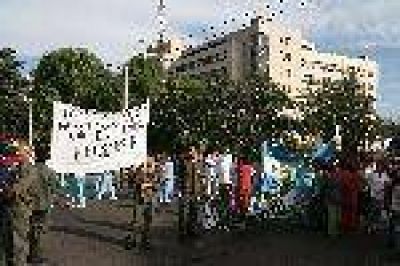 Salud: atienden urgencias y realizan movilizaciones