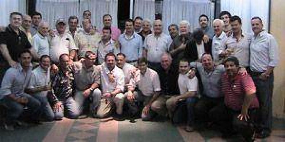 Reconocimiento a la destacada labor del profesor Carlos Trujman