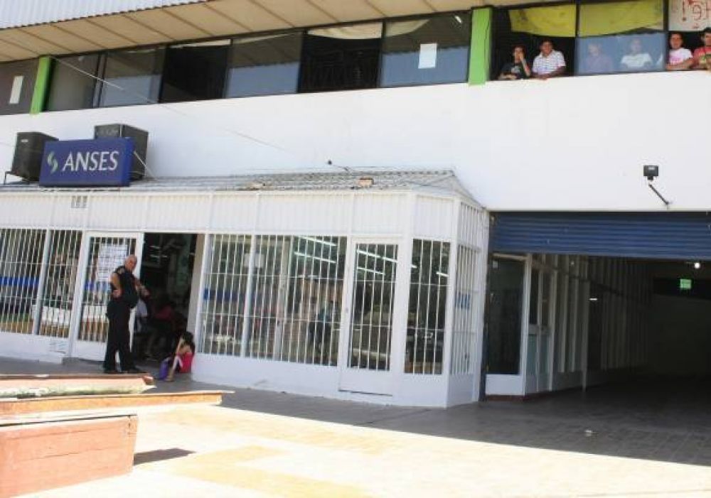 Ex Coloso: quieren mudar todas las oficinas en 2013 