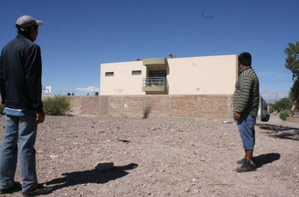 Nuevo reclamo vecinal por un lugar para los j�venes 