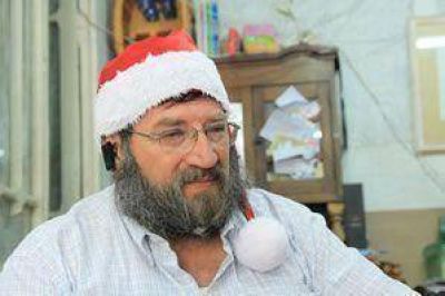 Historias: El Pap� Noel que llega a corazones de chicos y grandes	