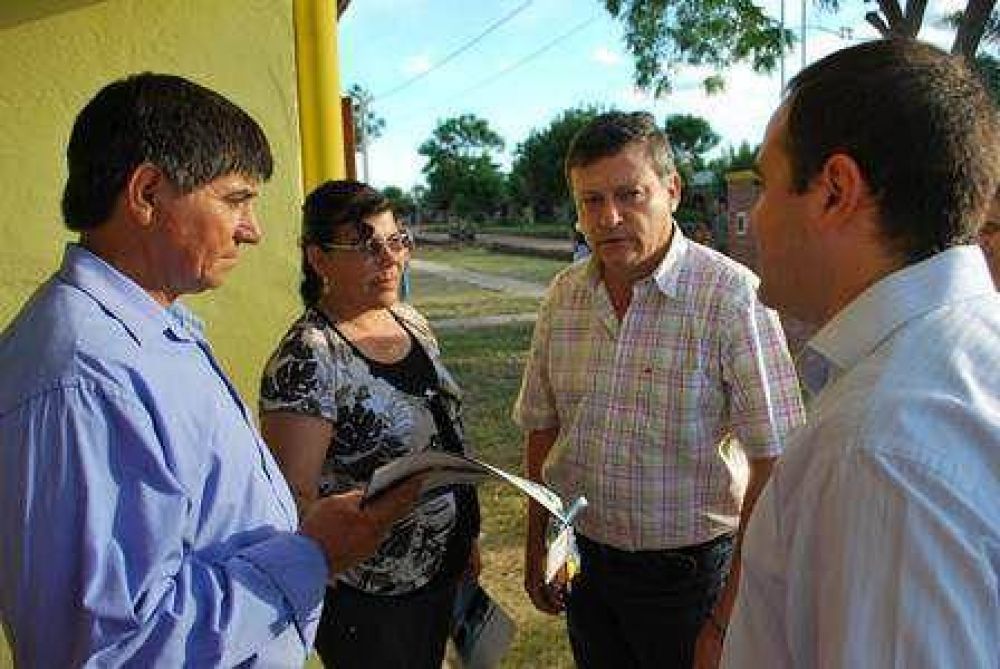 Peppo realiz� en Colonia Elisa su primer acto de entrega de viviendas