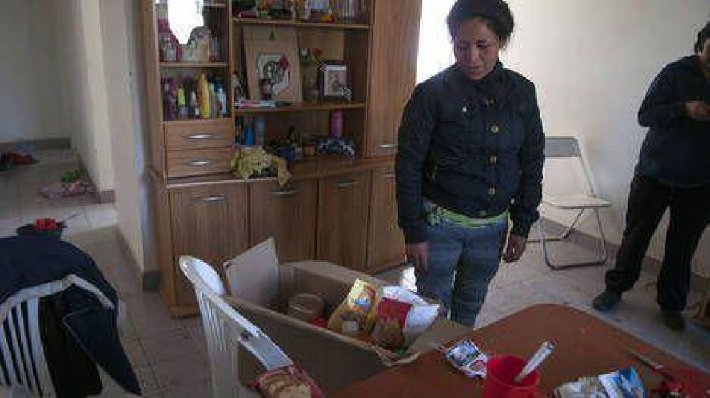 Tras los saqueos, allanaron viviendas en Bariloche: vaciaron las alacenas