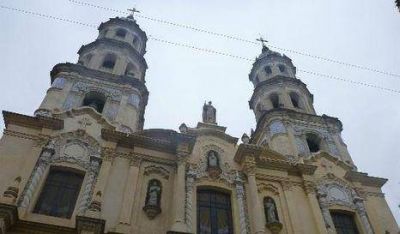Templos porte�os servir�n almuerzos navide�os