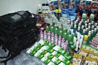 Allanan y recuperan mercader�a de los saqueos