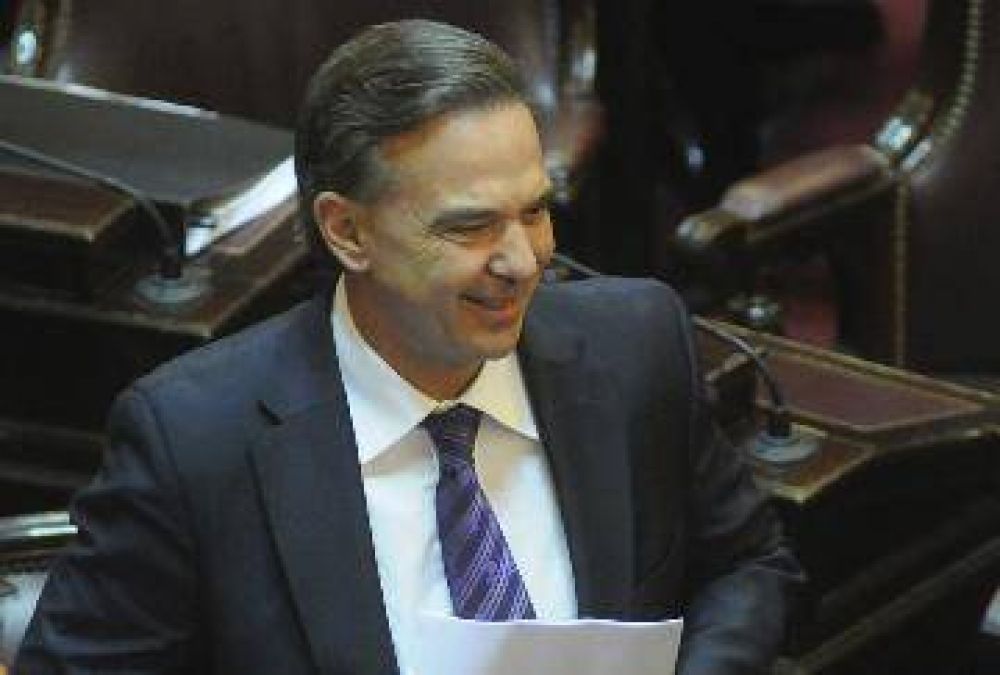 Pichetto neg� que busque la presidencia provisional