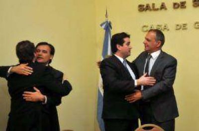 Un a�o despu�s, Tres Lagos vuelve a tener combustibles