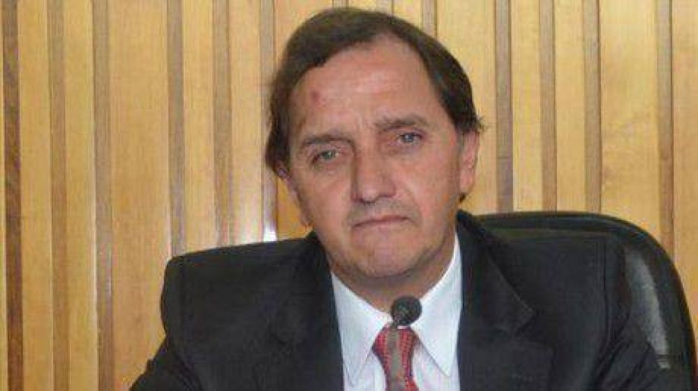 Linares: �El petr�leo nos deja grandes problemas y no trae grandes soluciones�