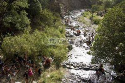 El r�o y las piletas fueron la opci�n ante las altas temperaturas en la ciudad
