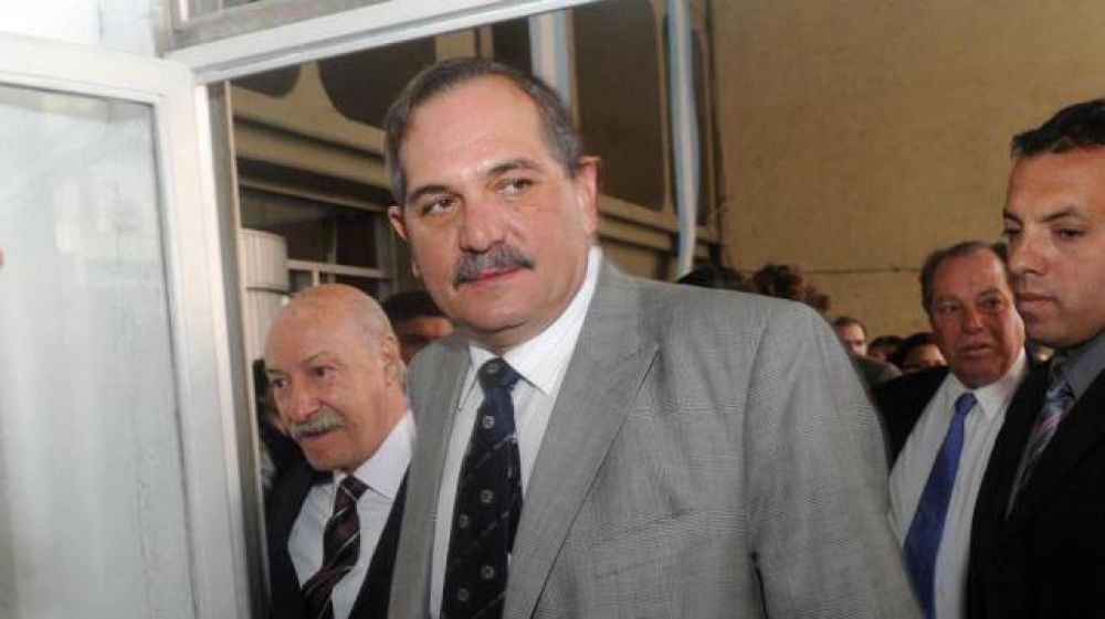 Tras los desmanes, Alperovich entregar� casas en Lomas de Taf�