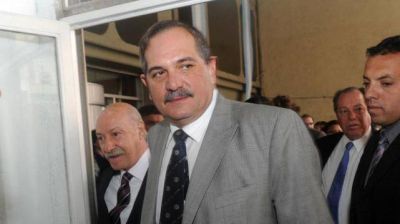 Tras los desmanes, Alperovich entregar� casas en Lomas de Taf�