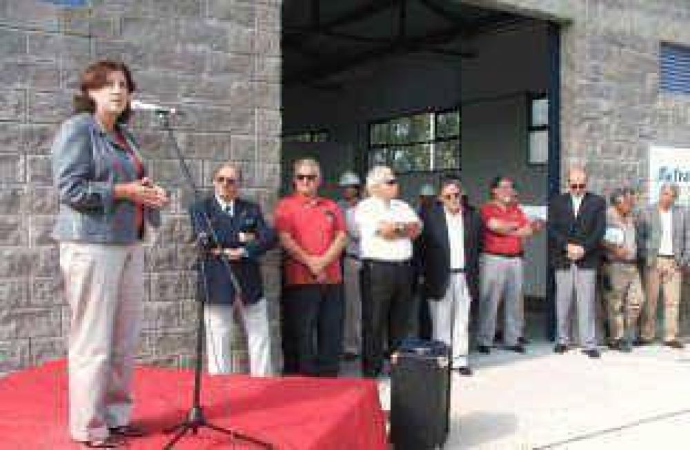 Energ�a cooperativa Se inaugur� la estaci�n transformadora Luj�n II