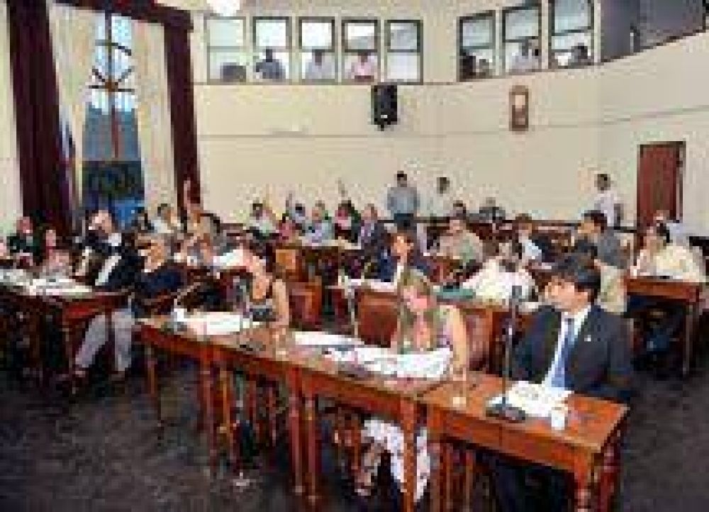 Concejales trabajan con la Municipalidad en la Ordenanza cuestionada por la C�mara de Turismo