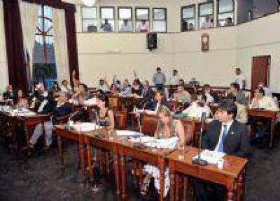 Concejales trabajan con la Municipalidad en la Ordenanza cuestionada por la C�mara de Turismo