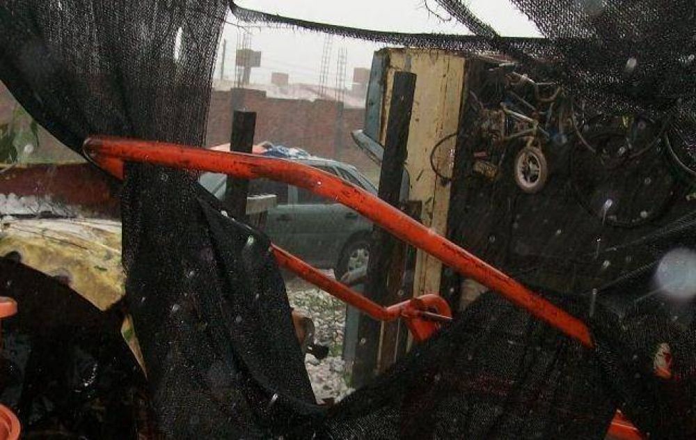 Fuerte temporal caus� graves destrozos en Campo Quijano