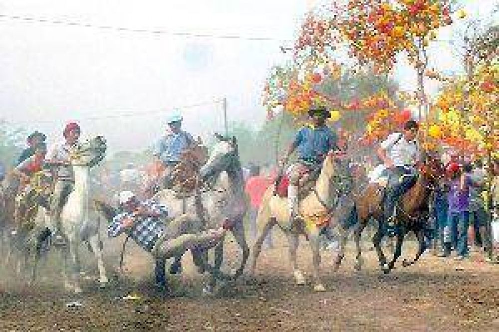 San Esteban reuni� a m�s de 40 mil fieles en Sumamao