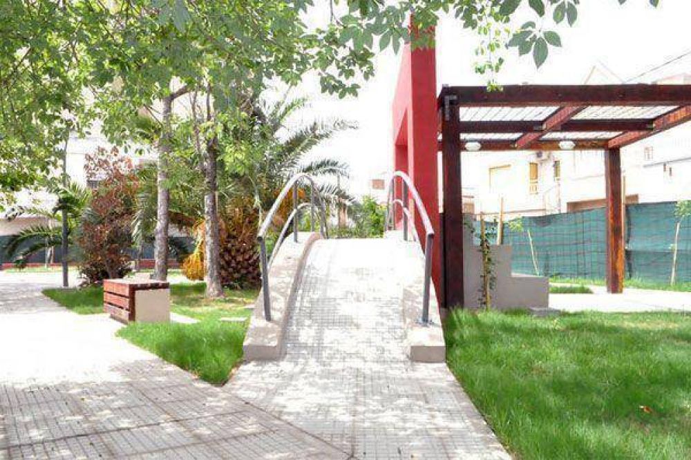 Infante inaugura la plazoleta "Tambor de Tacuar�"