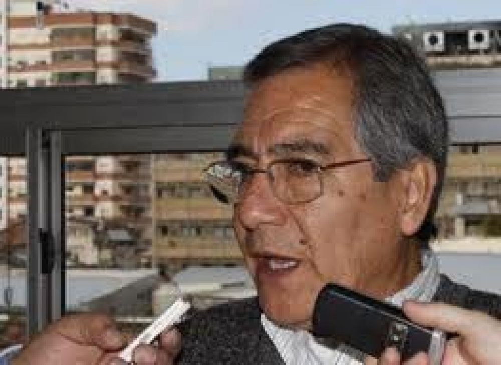 "El inicio de clases est� condicionado a la recuperaci�n salarial de los maestros"