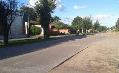 Comenzaron los anhelados trabajos de reparaci�n de la avenida Beschtedt